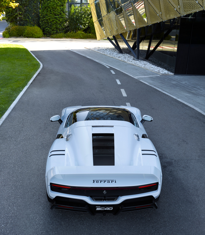 SMALL_Ferrari_SC40_EXT__14_36f37a35-5586-44ff-b473-296362a5e8b5
